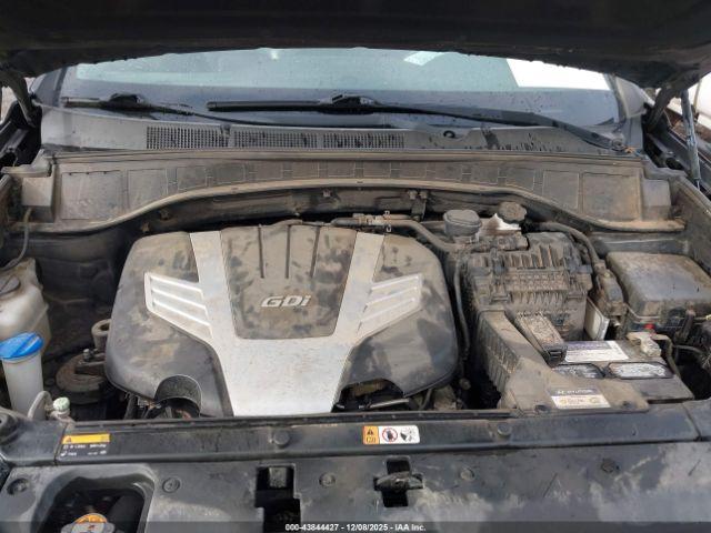 Hyundai SANTA FE Limited Image 3