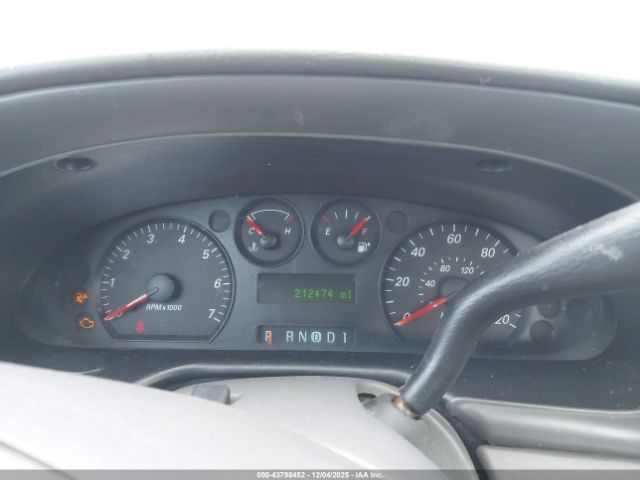 Ford Taurus Se Image 9