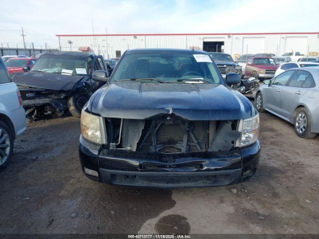 Chevrolet Silverado 1500 Ls Image 16