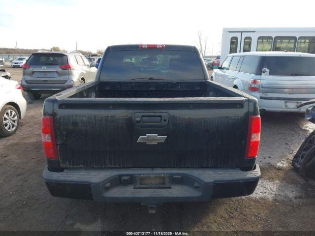 Chevrolet Silverado 1500 Ls Image 13