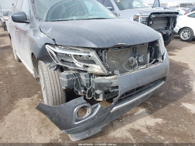 Nissan Pathfinder S Image 12