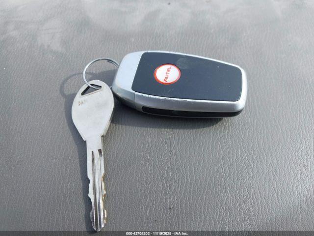 Nissan Pathfinder S Image 5