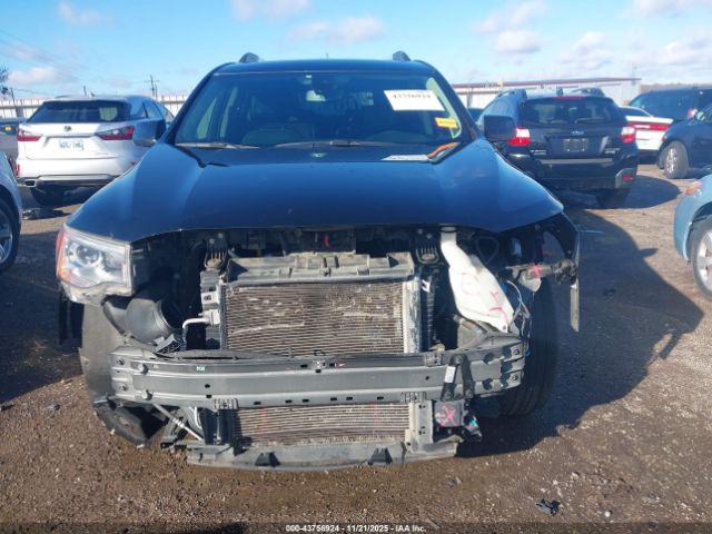 GMC Acadia Denali Image 15