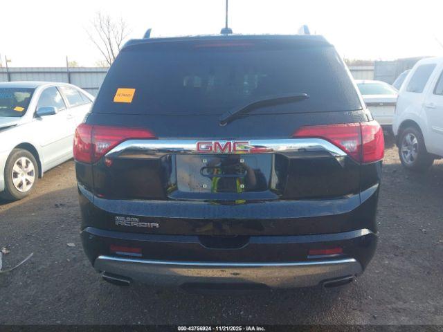 GMC Acadia Denali Image 14