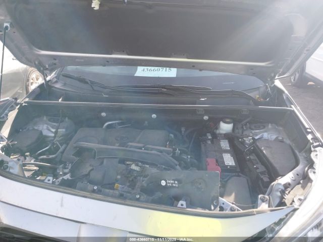 Toyota RAV4 Xle Premium Image 11