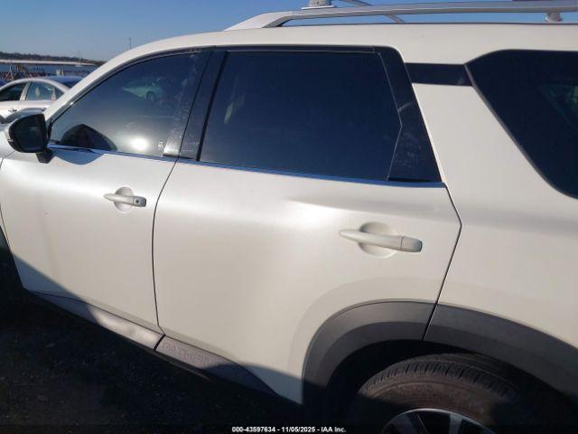 Nissan Pathfinder Sl 4wd Image 13