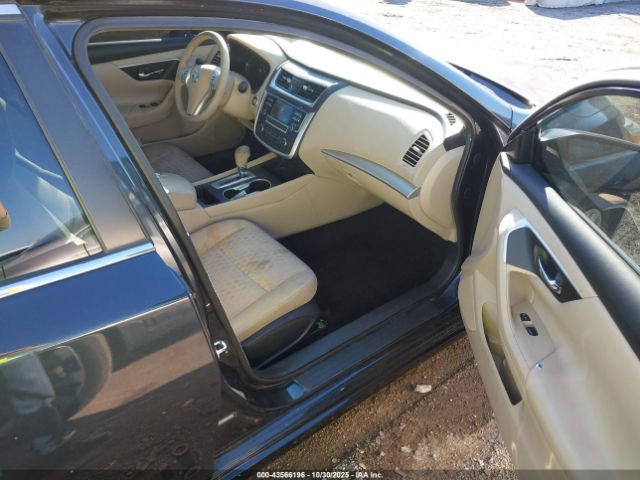 Nissan Altima 2.5 S Image 8