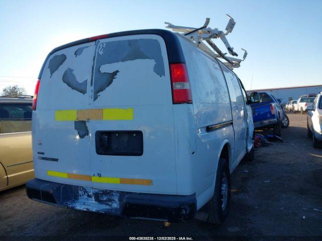 Chevrolet Express Work Van Image 10