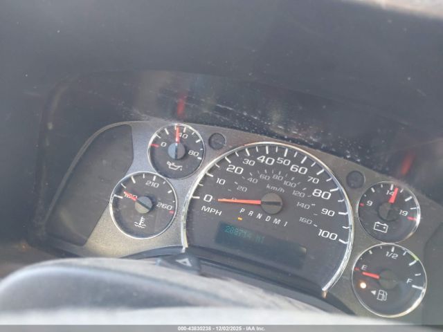 Chevrolet Express Work Van Image 12