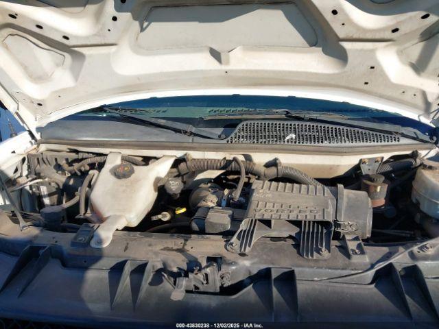 Chevrolet Express Work Van Image 14