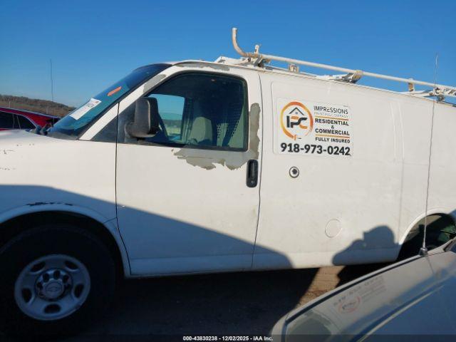Chevrolet Express Work Van Image 16