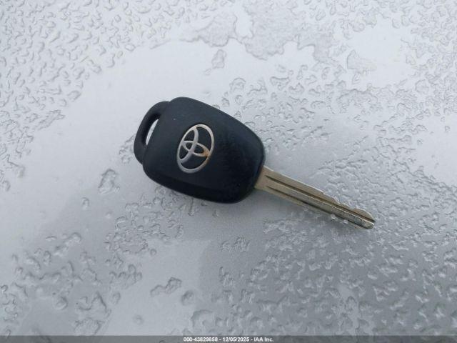 Toyota Corolla Le Image 8