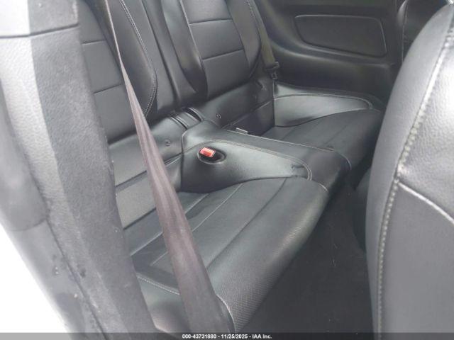 Ford Mustang Ecoboost Premium Fastback Image 11