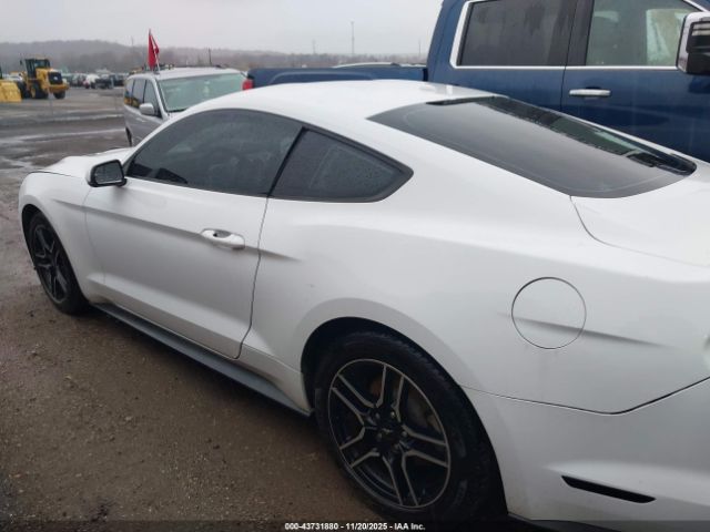 Ford Mustang Ecoboost Premium Fastback Image 13