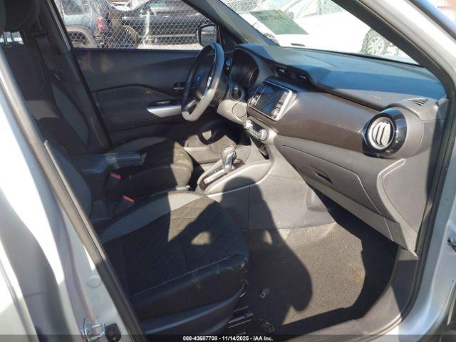 Nissan Kicks Sv Xtronic Cvt Image 2