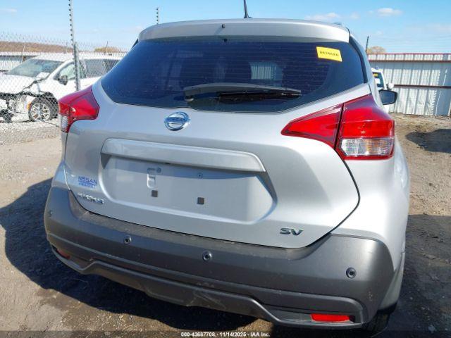 Nissan Kicks Sv Xtronic Cvt Image 16