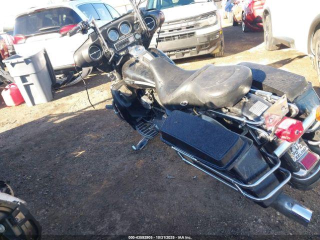 Harley-Davidson Flhtcui Image 12