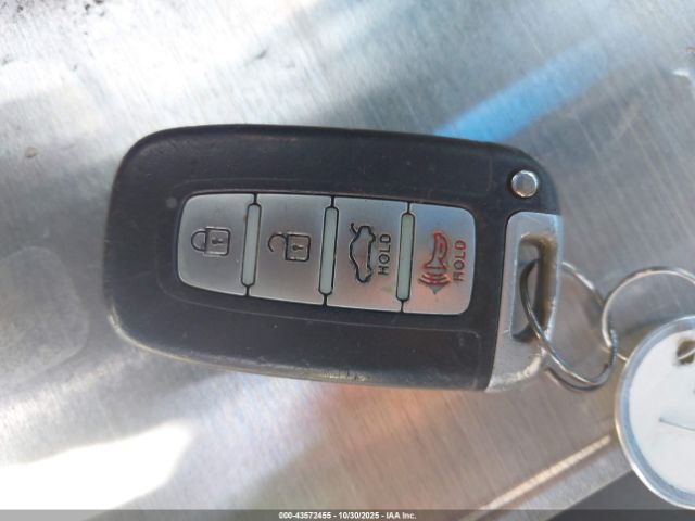 Hyundai SONATA Limited 2.0t Image 9