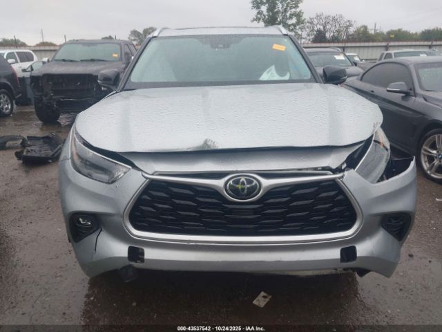 Toyota Highlander Xle Image 13