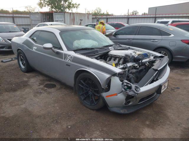  Salvage Dodge Challenger