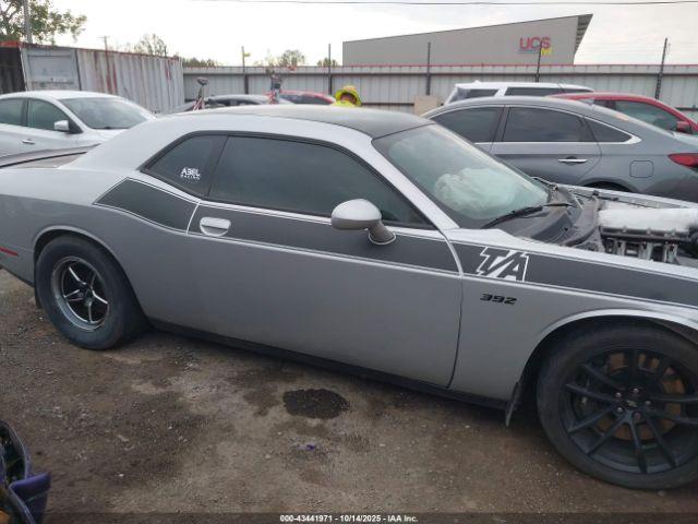 Dodge Challenger Image 13