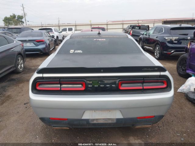 Dodge Challenger Image 10