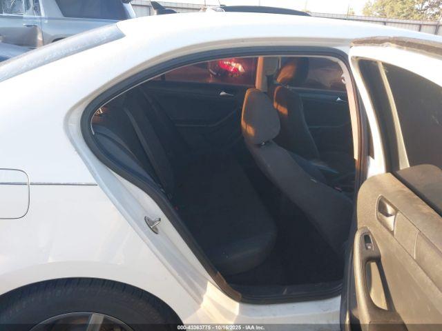 Volkswagen Jetta 1.4t S Image 10