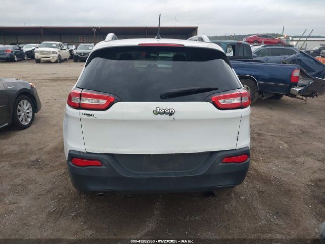 Jeep Cherokee Sport Image 17