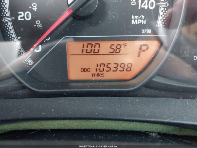 Toyota Yaris Le Image 11